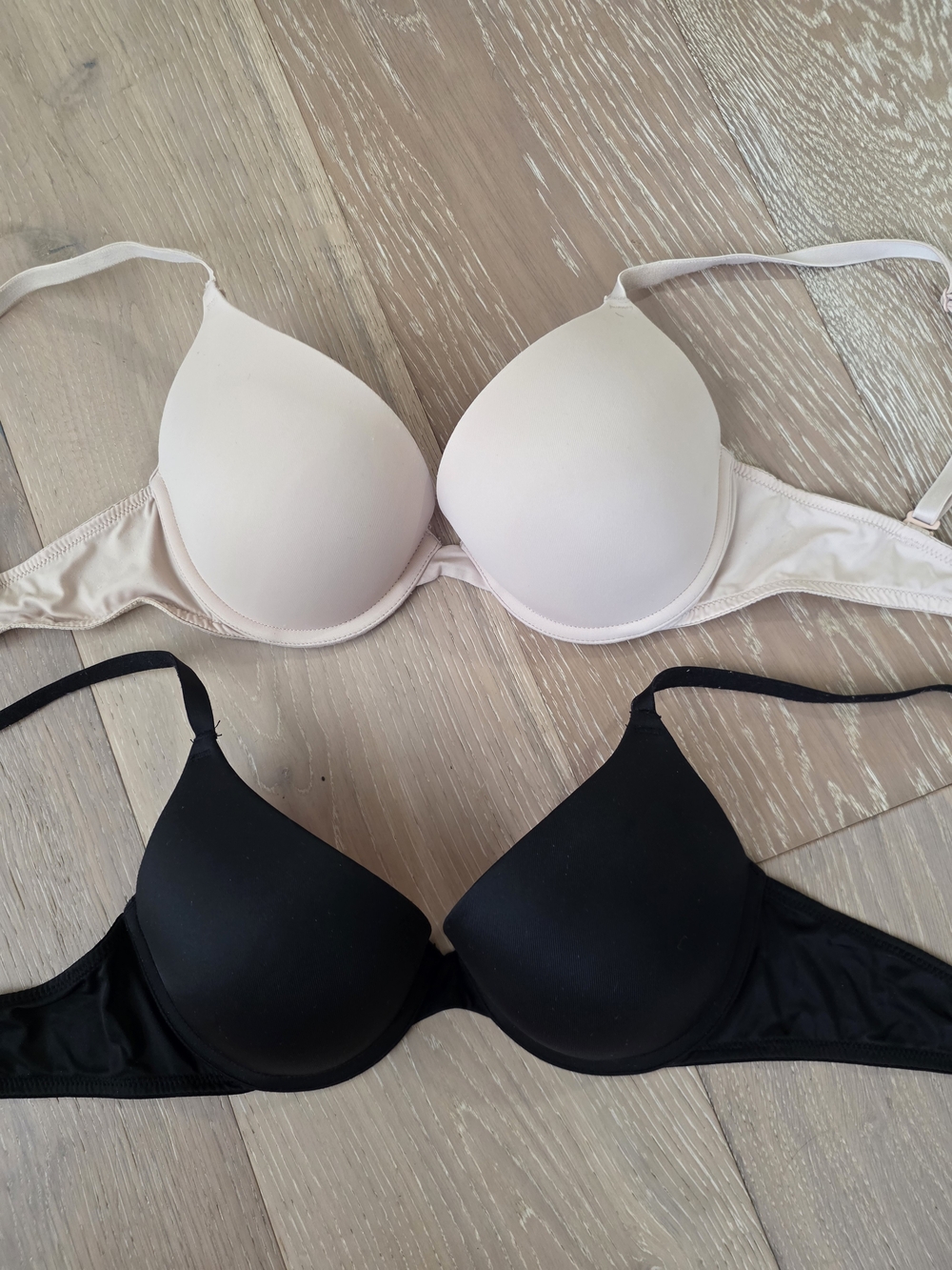 Victoria's Secret Smooth Molded T-Shirt Bras - Black & Nude